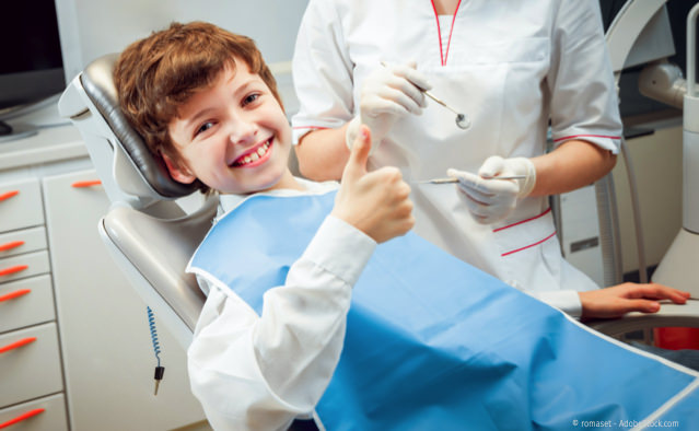 Prophylaxe für Schulkinder beim Zahnarzt