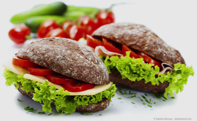 Vitalstoffreiche Ernährung fördert die Zahngesundheit.